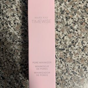 BRAND NEW: Mary Kay Pore Minimizer